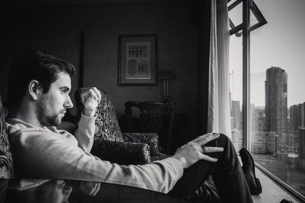O intolerável: pensamentos sobre a emoção além dos limites
