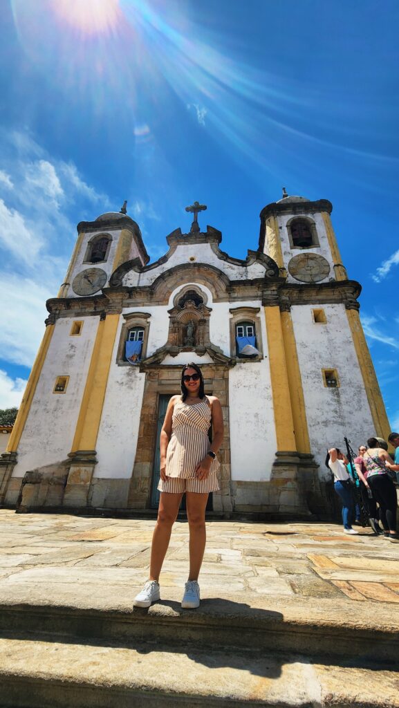 Passeio de jardineira em Ouro Preto: o que esperar do tour pela cidade histórica
