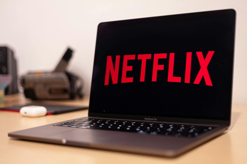 O que eu li, assisti e recomendo em maio de 2026: livros, séries e filmes